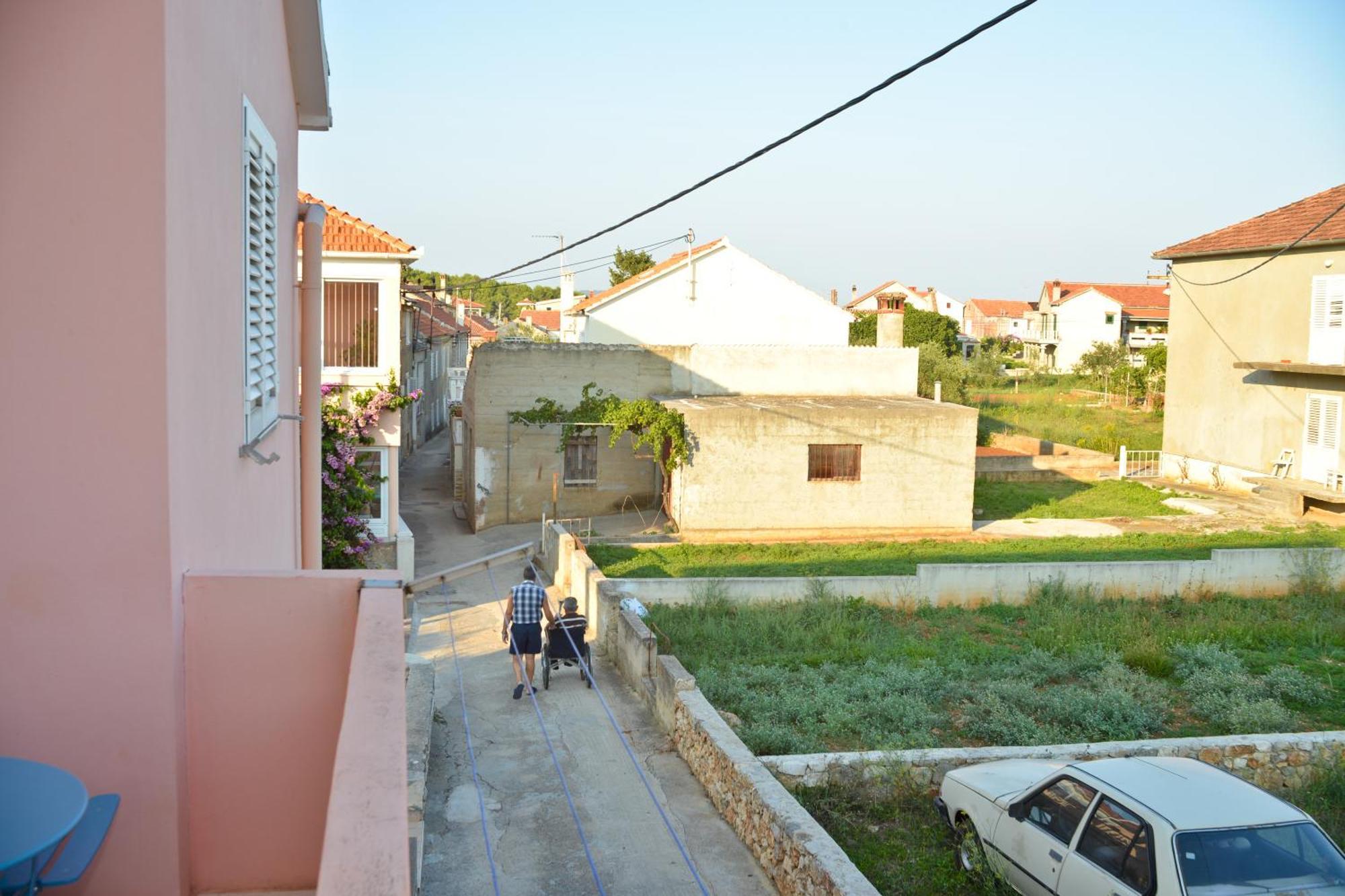 Apartments Lonic Kukljica Bilik gambar