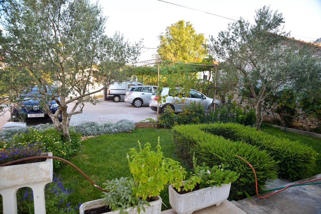 Apartments Lonic Kukljica Luaran gambar