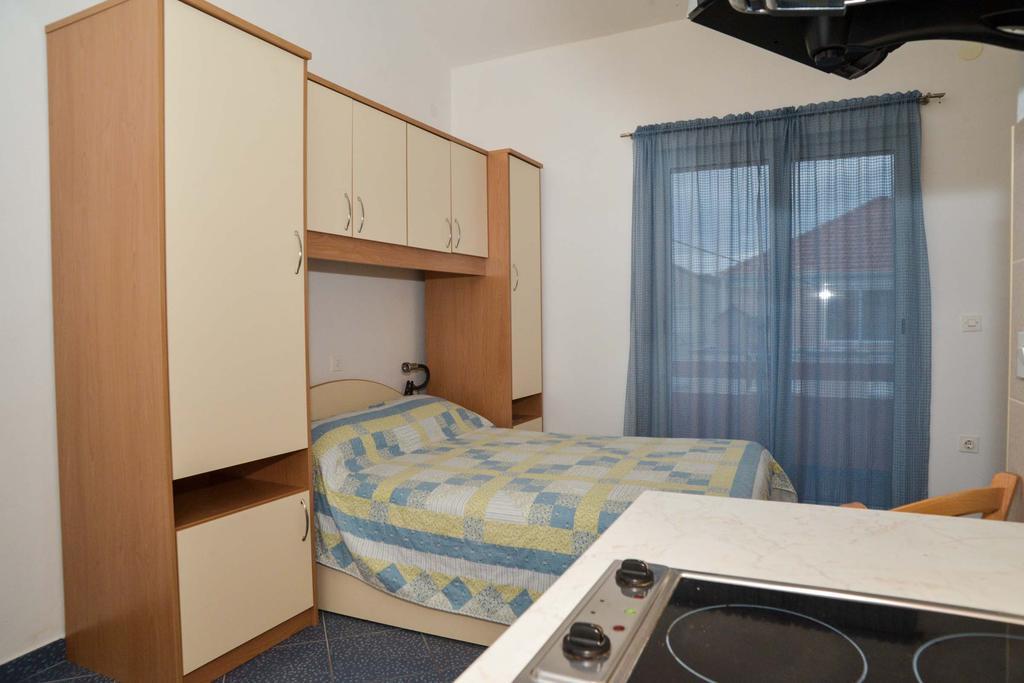 Apartments Lonic Kukljica Luaran gambar