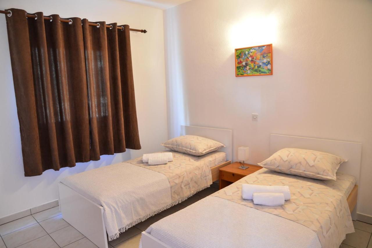 Apartments Lonic Kukljica Luaran gambar