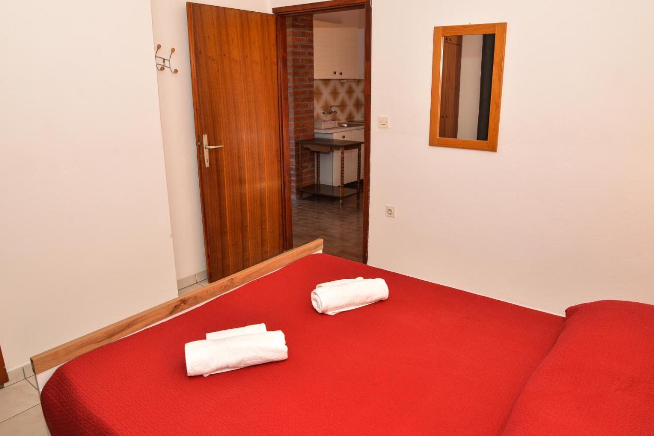 Apartments Lonic Kukljica Luaran gambar